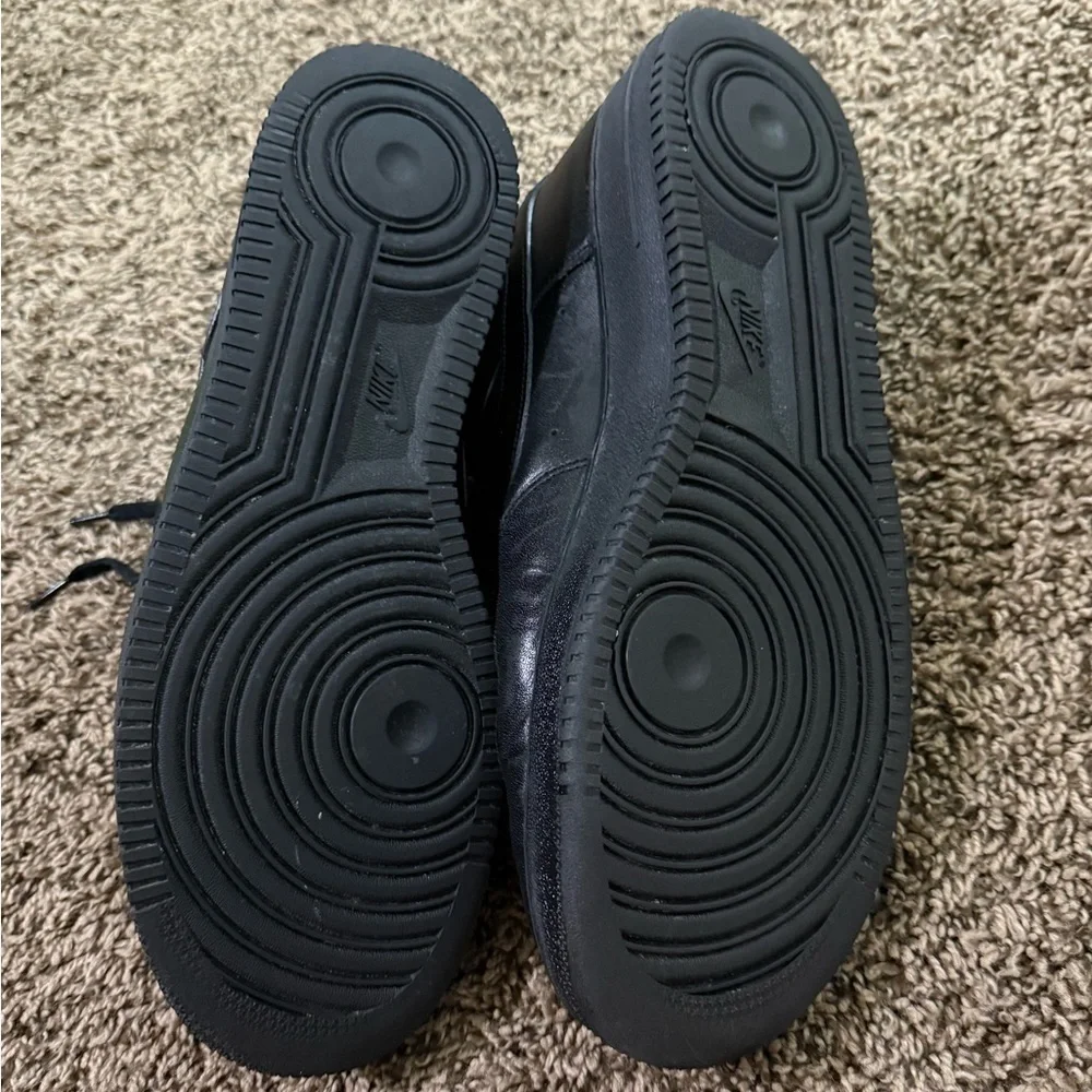 Nike Men's Black Sneakers